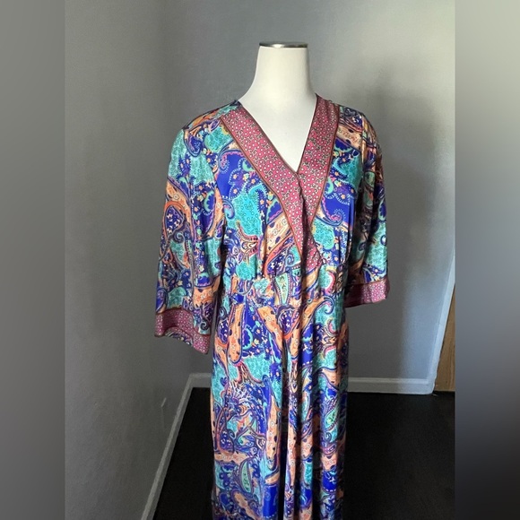 Colorful Paisley Maxi Dress - Picture 2 of 8
